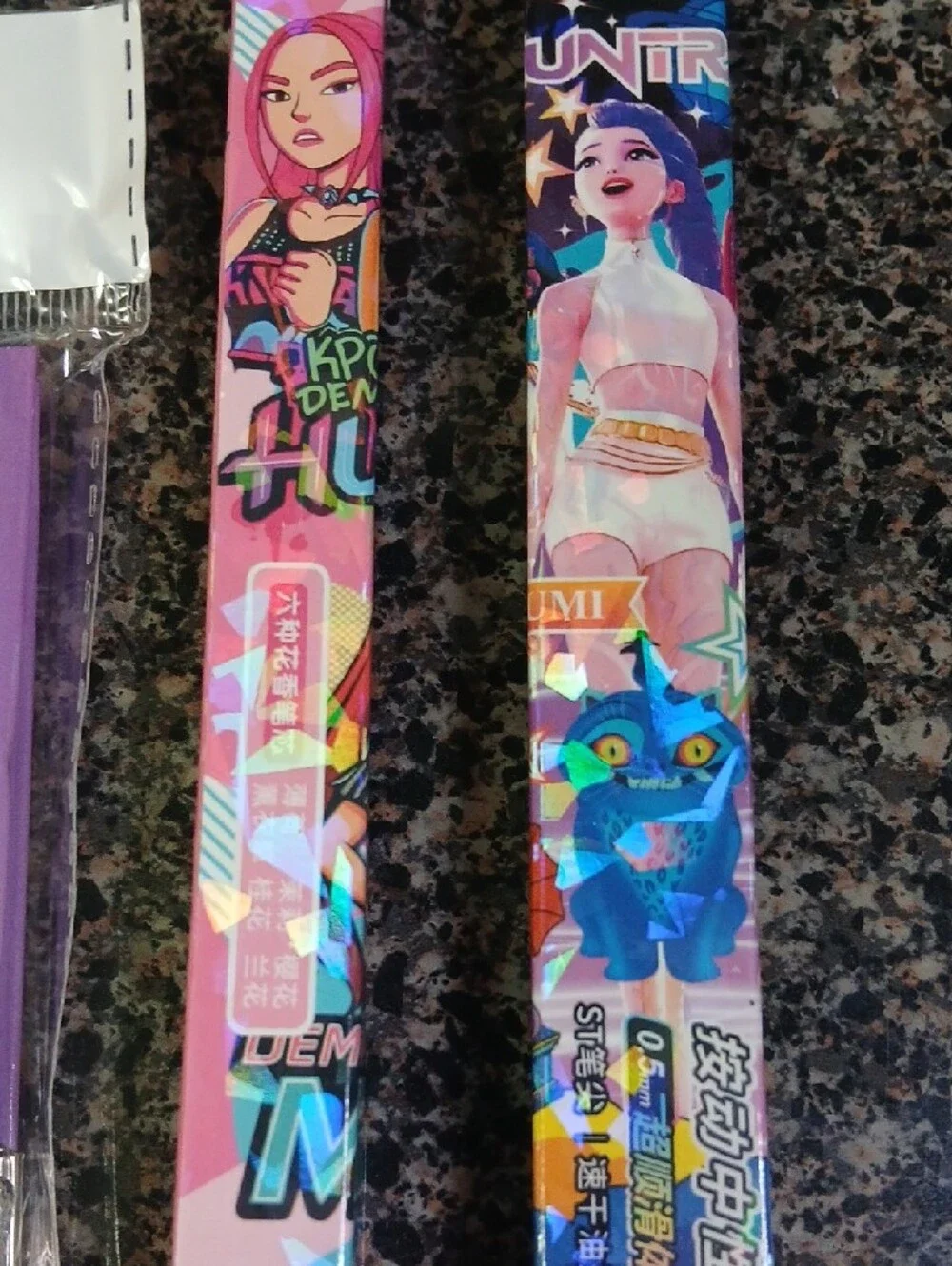 4 Kpop Demon Hunter Lot New STAMPS SET, NOTEBOOK,TWO PENS